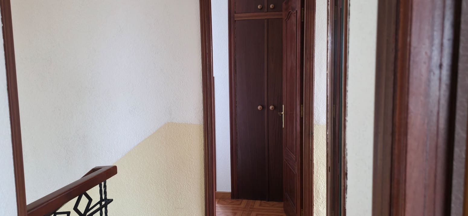 7 slaapkamer Villa te koop in Suances met garage - € 525.000 (Ref: 9887956)