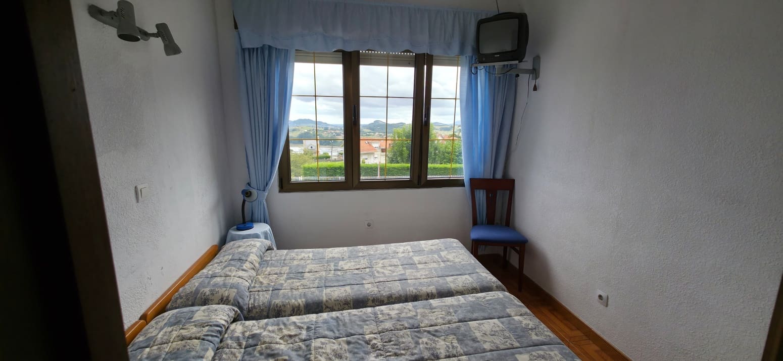 7 slaapkamer Villa te koop in Suances met garage - € 525.000 (Ref: 9887956)