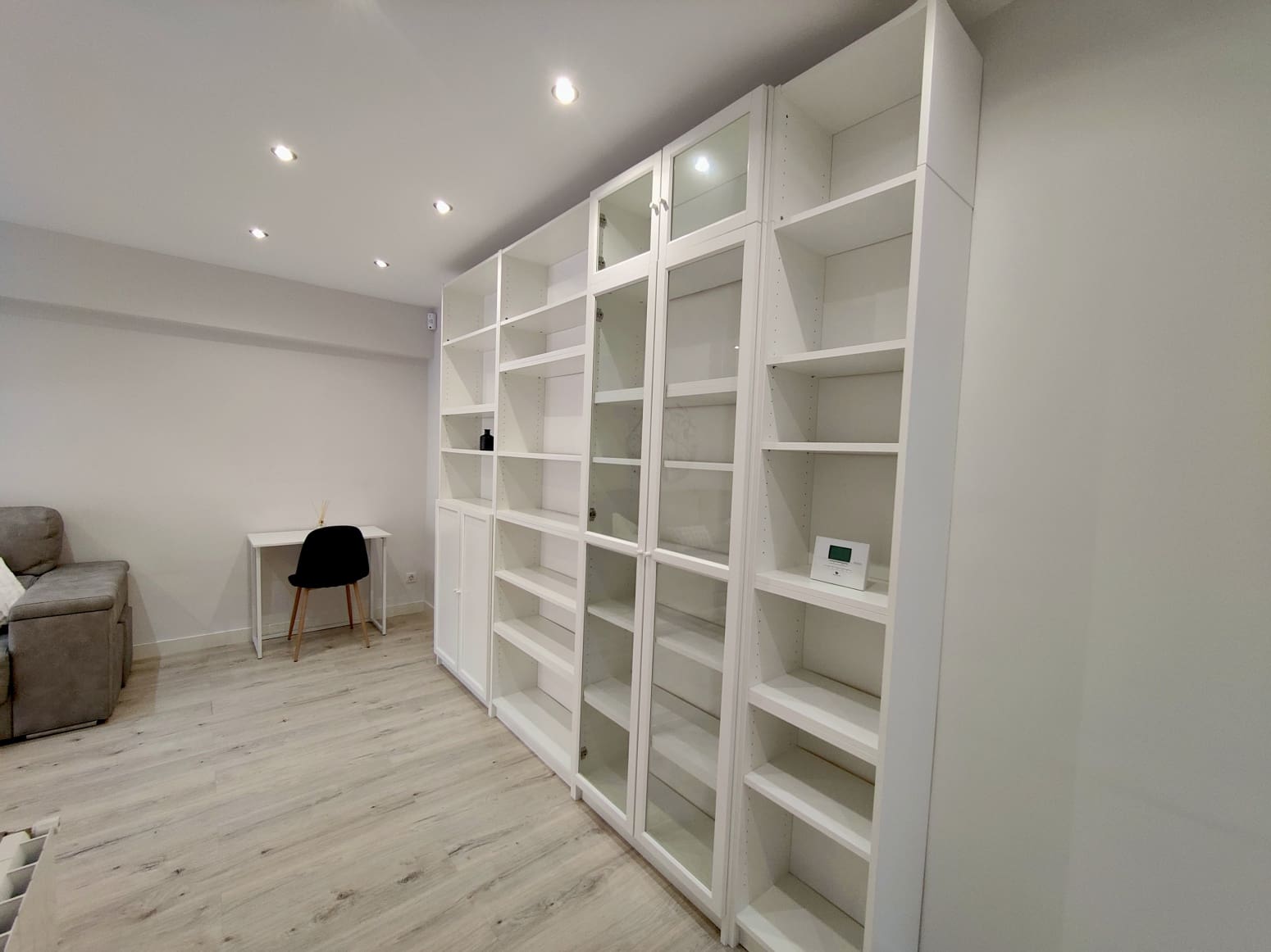 2 bedroom Flat for rent in Santander - € 1,200 (Ref: 9900371)