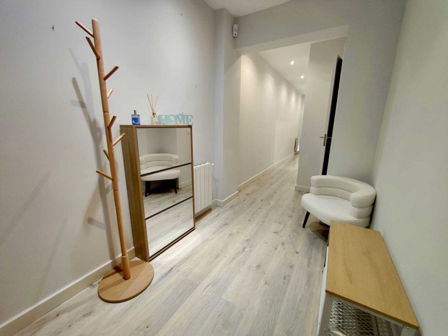 2 bedroom Flat for rent in Santander - € 1,200 (Ref: 9900371)