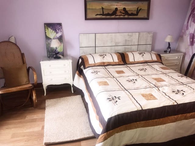 1 slaapkamer Flat te huur in Santander - € 600 (Ref: 9903944)