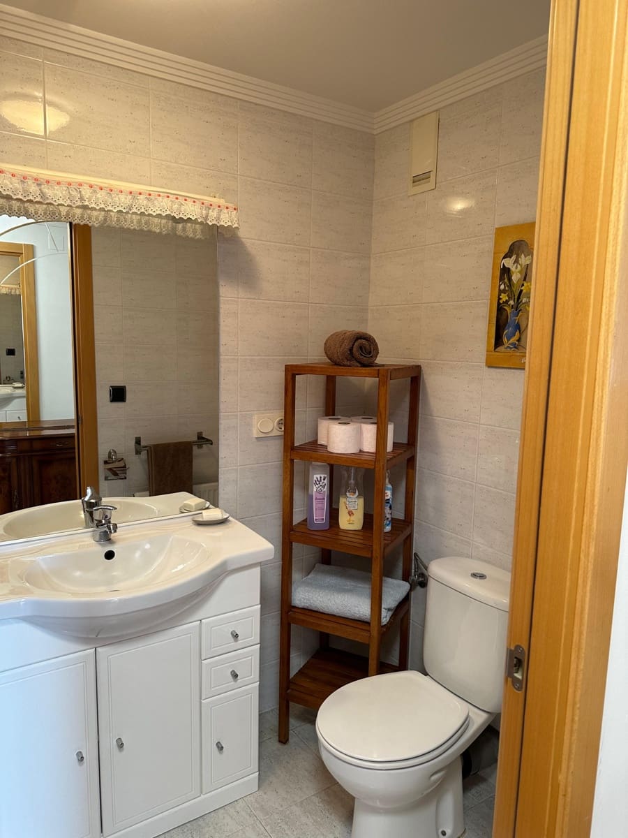 2 slaapkamer Flat te huur in Muriedas met garage - € 800 (Ref: 9921852)
