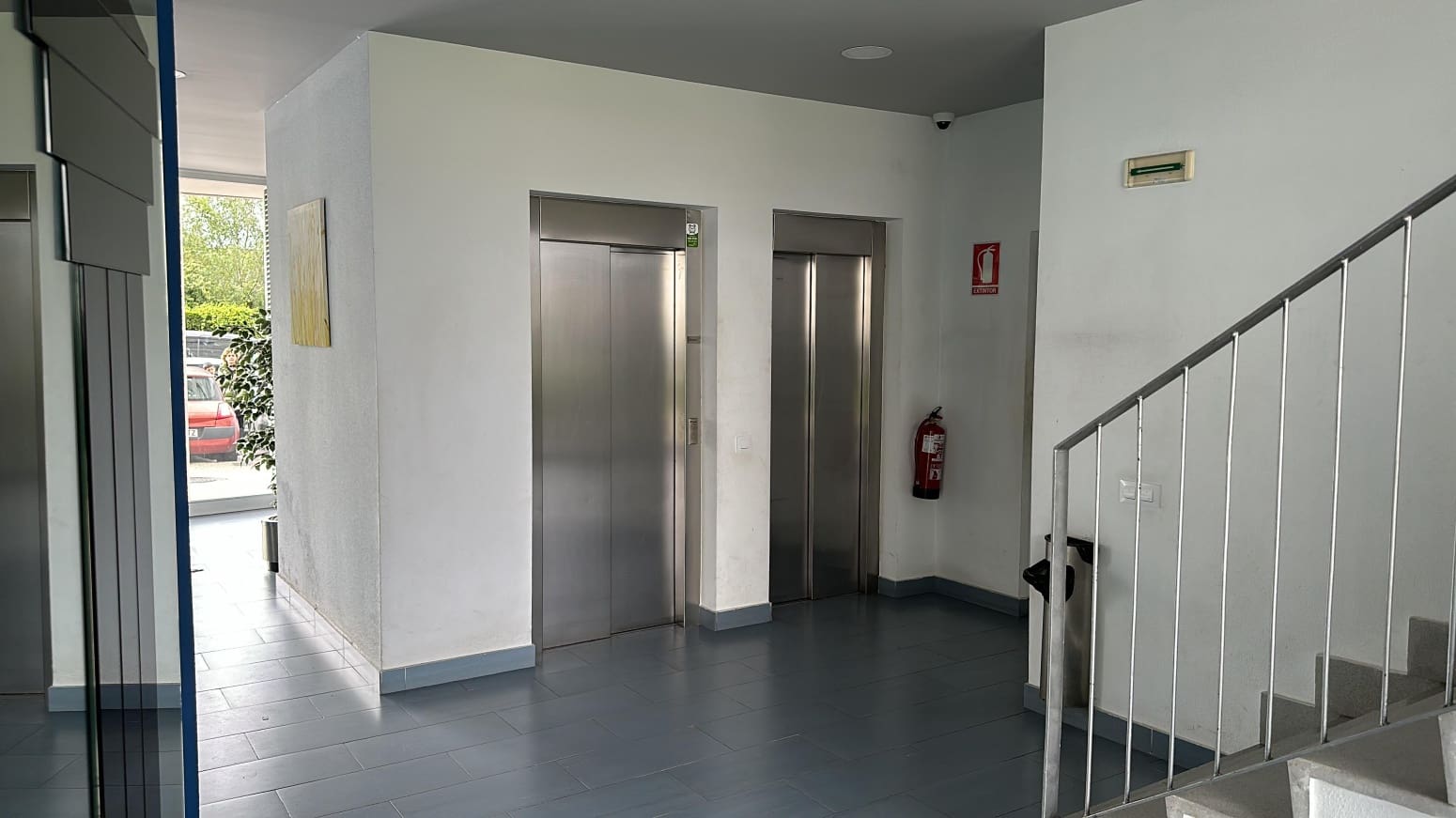 2 slaapkamer Flat te huur in Muriedas met garage - € 800 (Ref: 9921852)