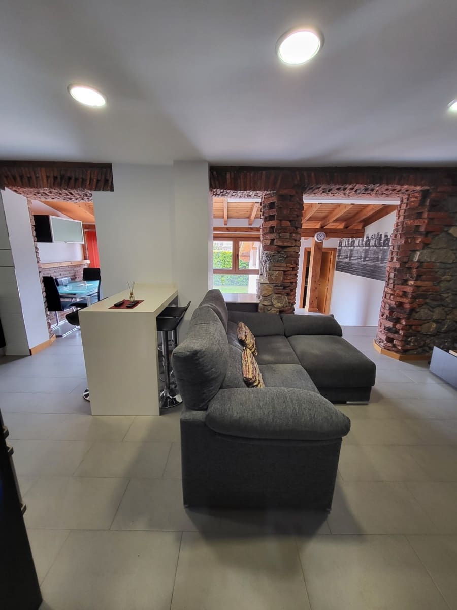 2 bedroom Flat for sale in Santander - € 325,000 (Ref: 9926924)