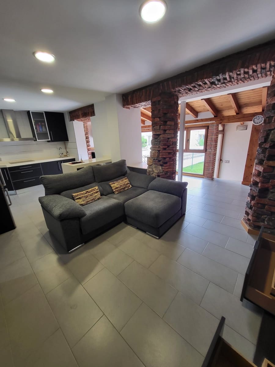 2 bedroom Flat for sale in Santander - € 325,000 (Ref: 9926924)