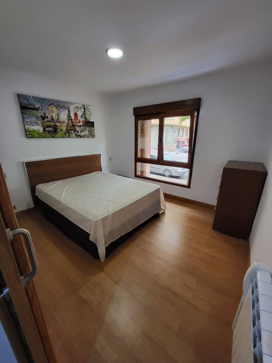 2 bedroom Flat for sale in Santander - € 325,000 (Ref: 9926924)