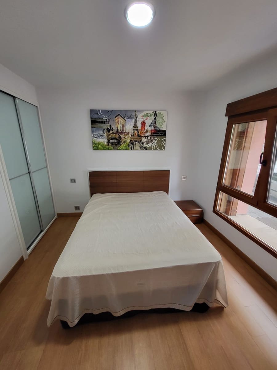 2 bedroom Flat for sale in Santander - € 325,000 (Ref: 9926924)
