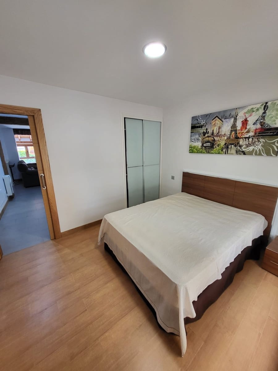 2 bedroom Flat for sale in Santander - € 325,000 (Ref: 9926924)