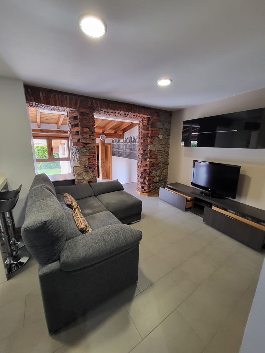 2 bedroom Flat for sale in Santander - € 325,000 (Ref: 9926924)