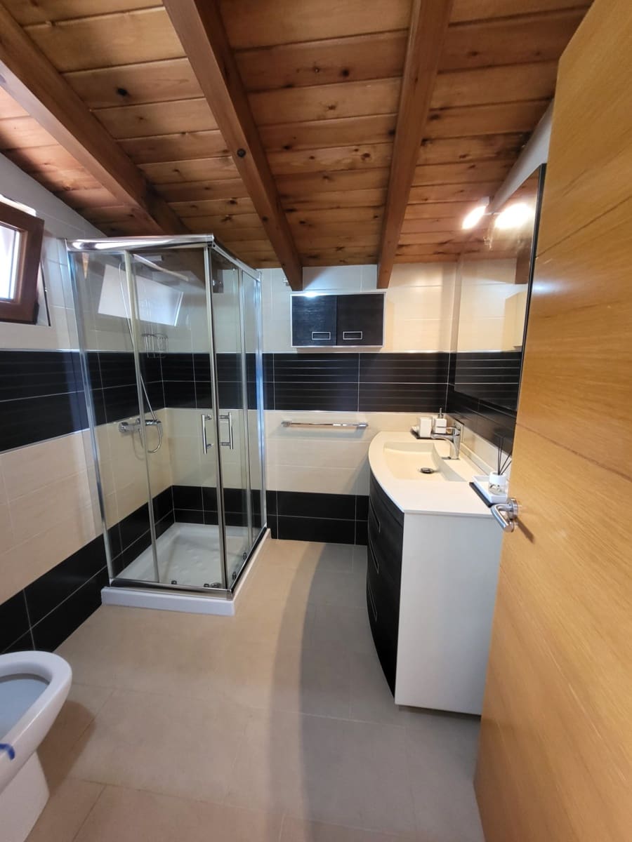 2 bedroom Flat for sale in Santander - € 325,000 (Ref: 9926924)