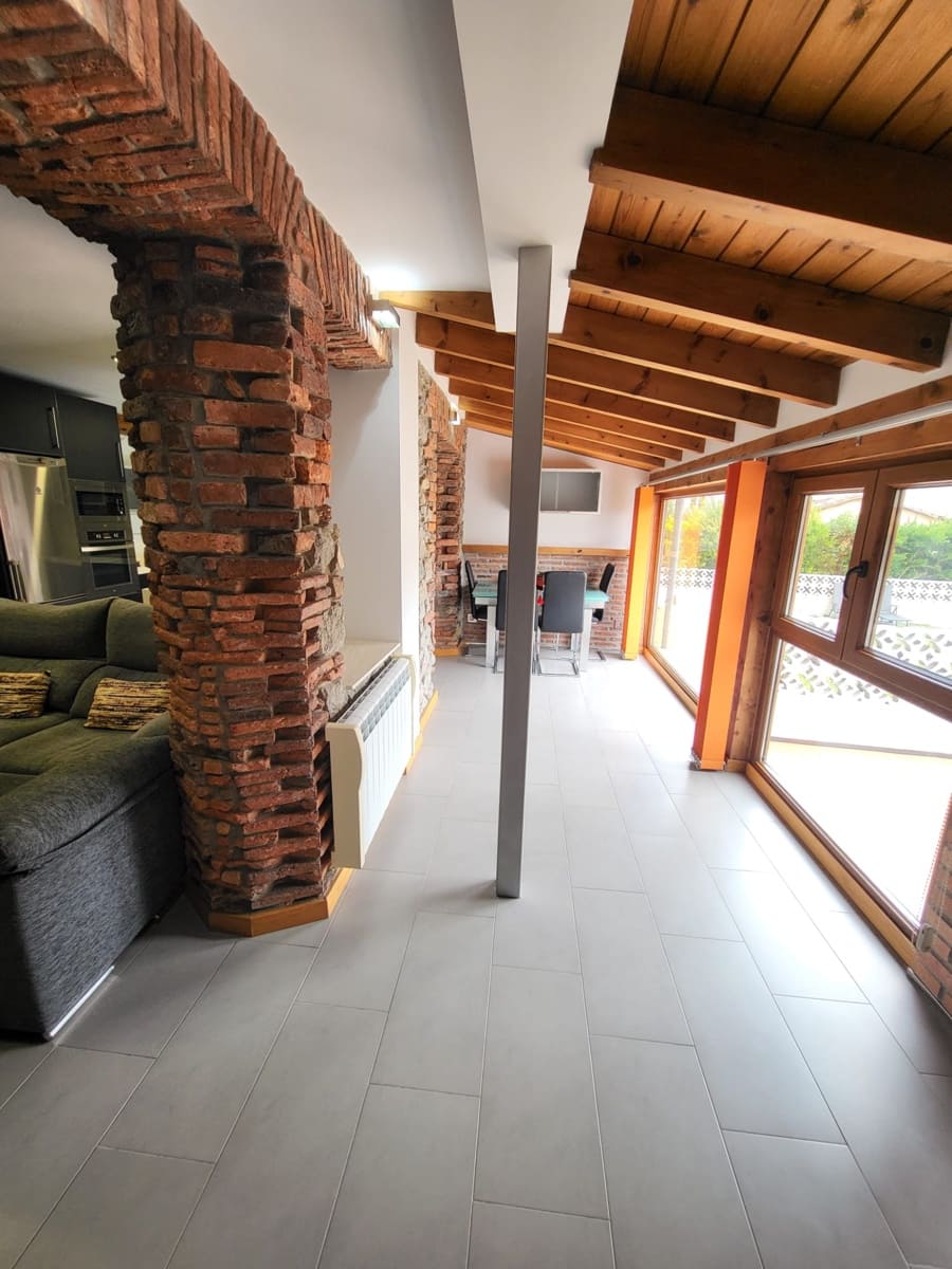 2 bedroom Flat for sale in Santander - € 325,000 (Ref: 9926924)