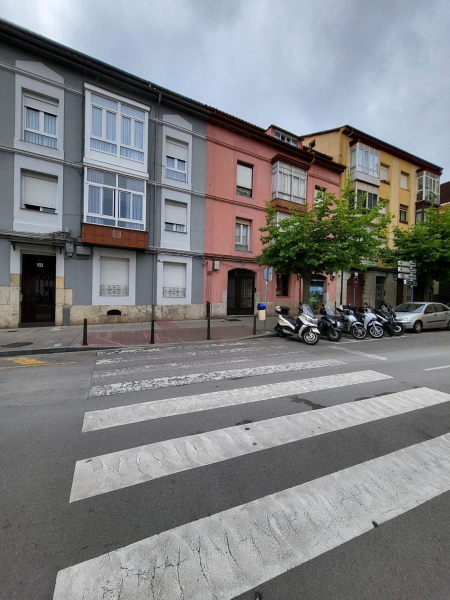 2 bedroom Flat for sale in Santander - € 325,000 (Ref: 9926924)