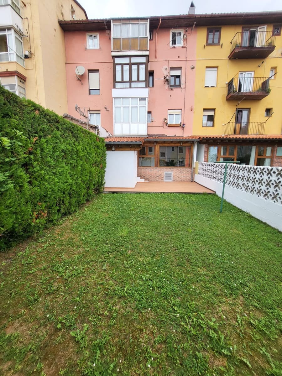 2 bedroom Flat for sale in Santander - € 325,000 (Ref: 9926924)