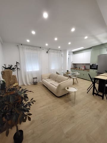 1 soverom Leilighet til leie i Santander - € 1 300 (Ref: 9939511)
