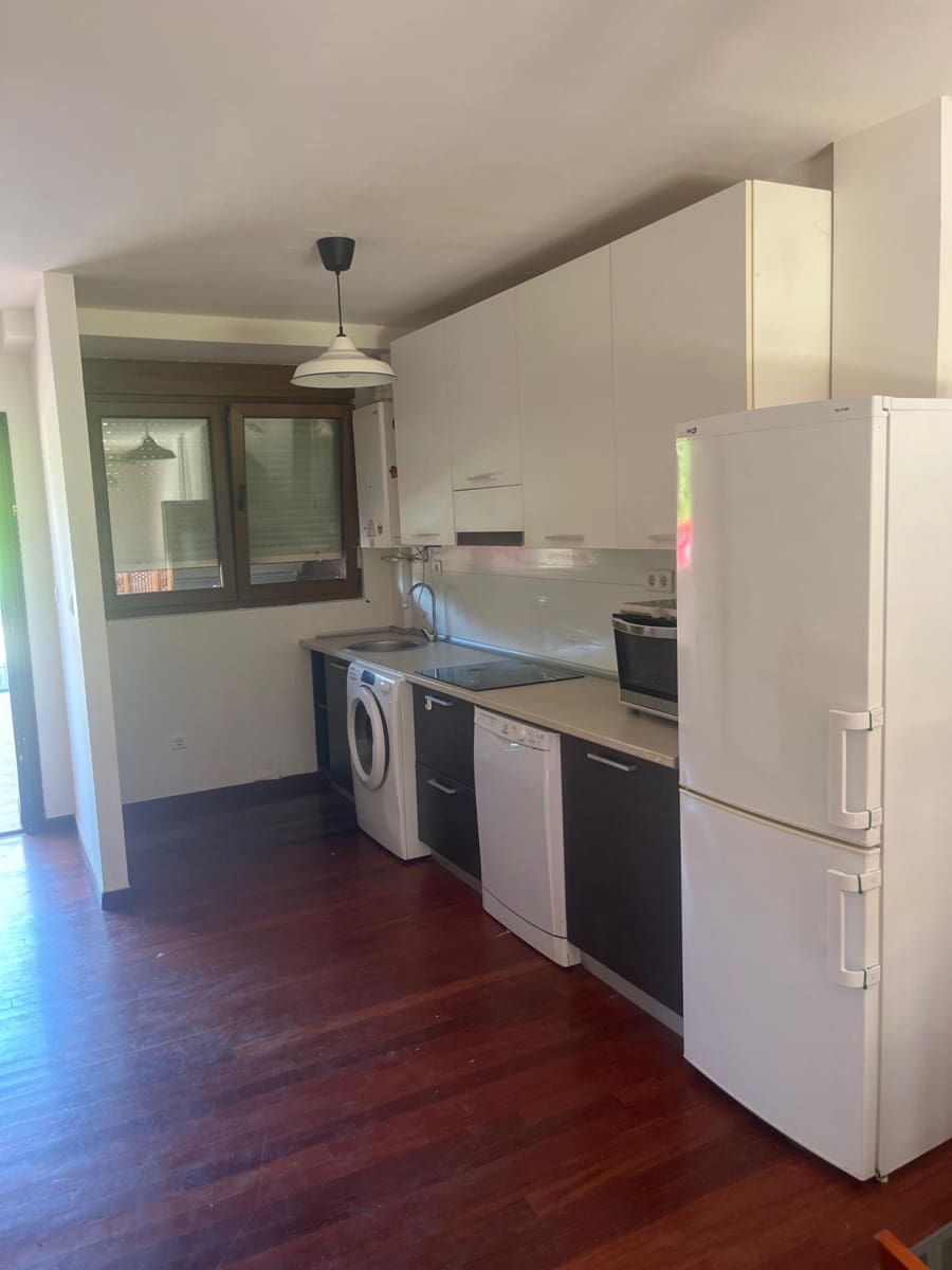 2 bedroom Villa for rent in Villabanez with garage - € 750 (Ref: 9941823)