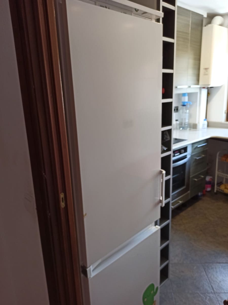 2 bedroom Flat for rent in Santander with garage - € 800 (Ref: 9941824)