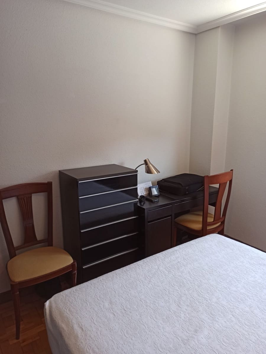 2 bedroom Flat for rent in Santander with garage - € 800 (Ref: 9941824)