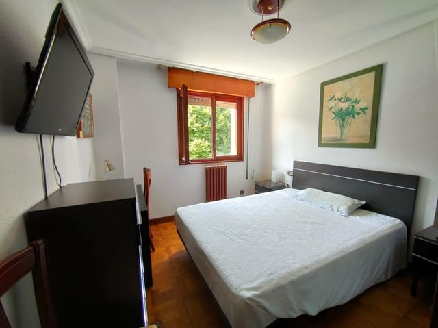 Piso de 2 habitaciones en Santander en alquiler con garaje - 800 € (Ref: 9941824)