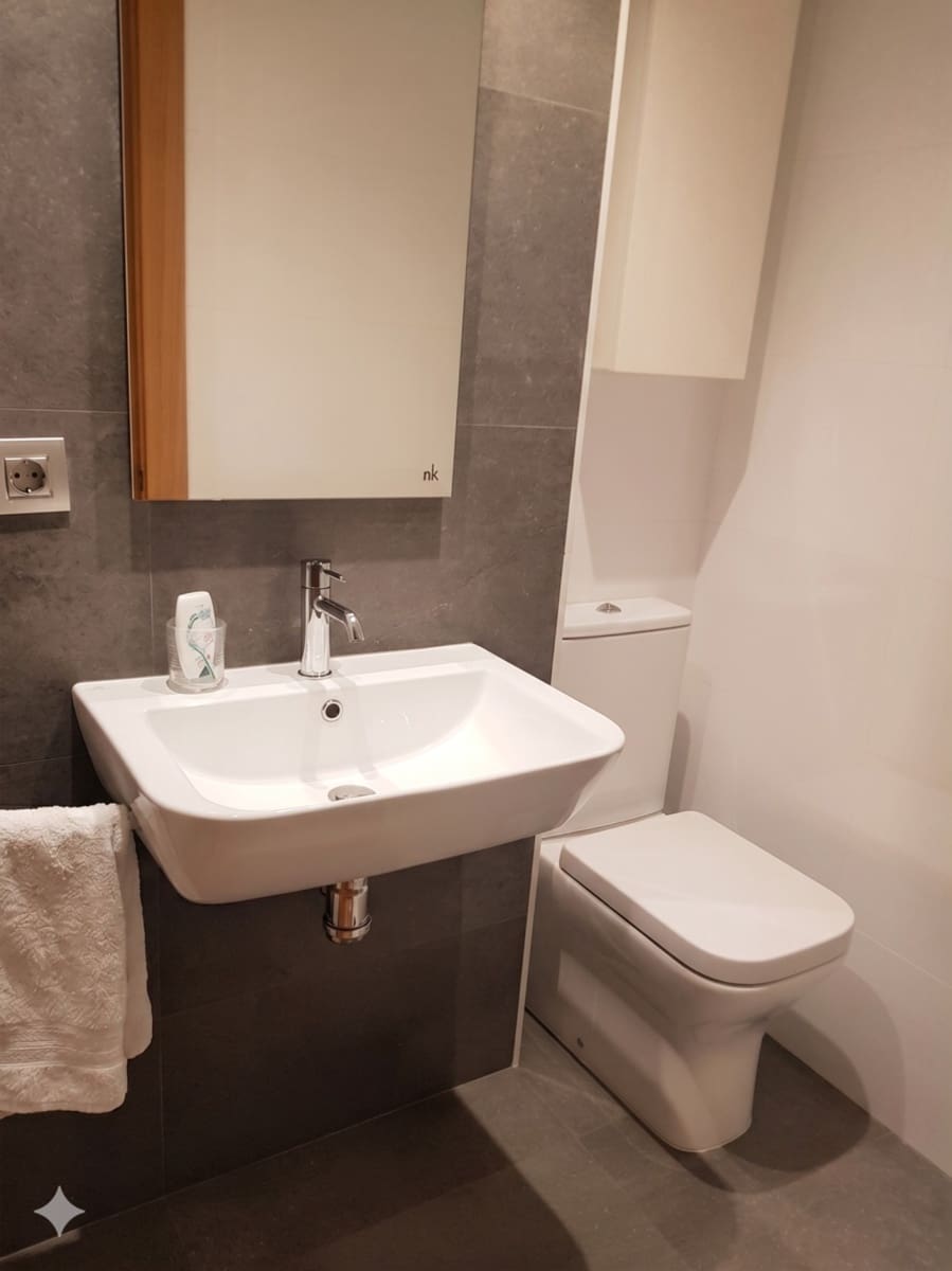 3 bedroom Flat for rent in Santander - € 450 (Ref: 9957573)