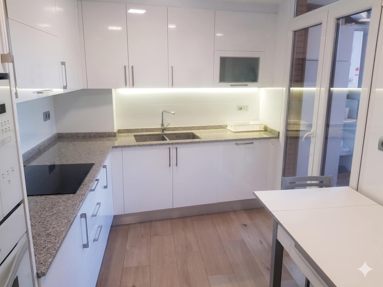 3 bedroom Flat for rent in Santander - € 450 (Ref: 9957573)