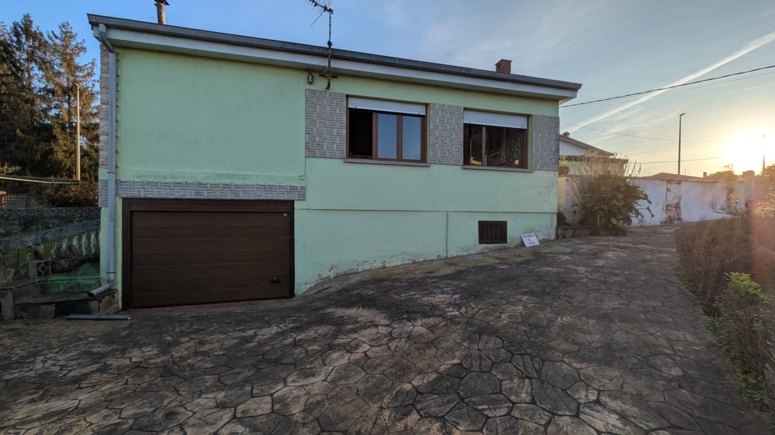 3 bedroom Villa for sale in Reocin with garage - € 299,000 (Ref: 9964819)