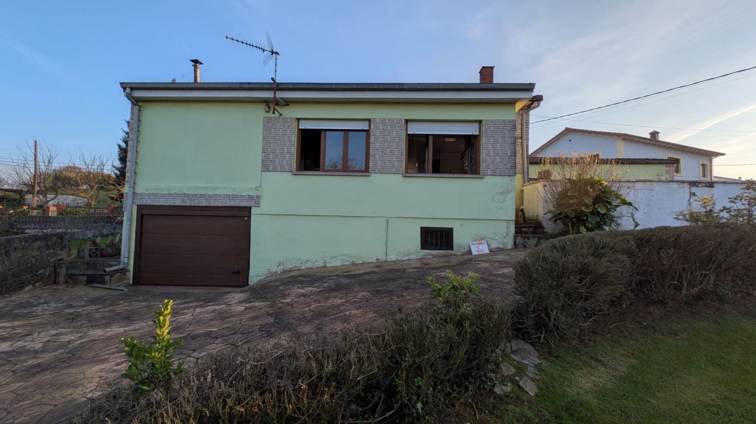 3 bedroom Villa for sale in Reocin with garage - € 299,000 (Ref: 9964819)