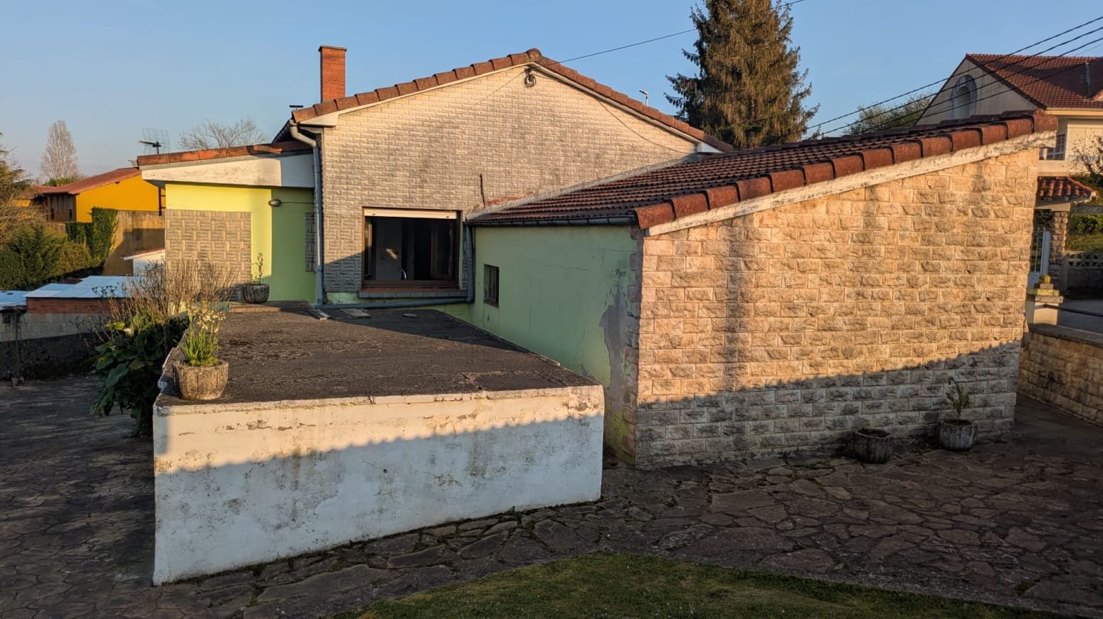 3 bedroom Villa for sale in Reocin with garage - € 299,000 (Ref: 9964819)
