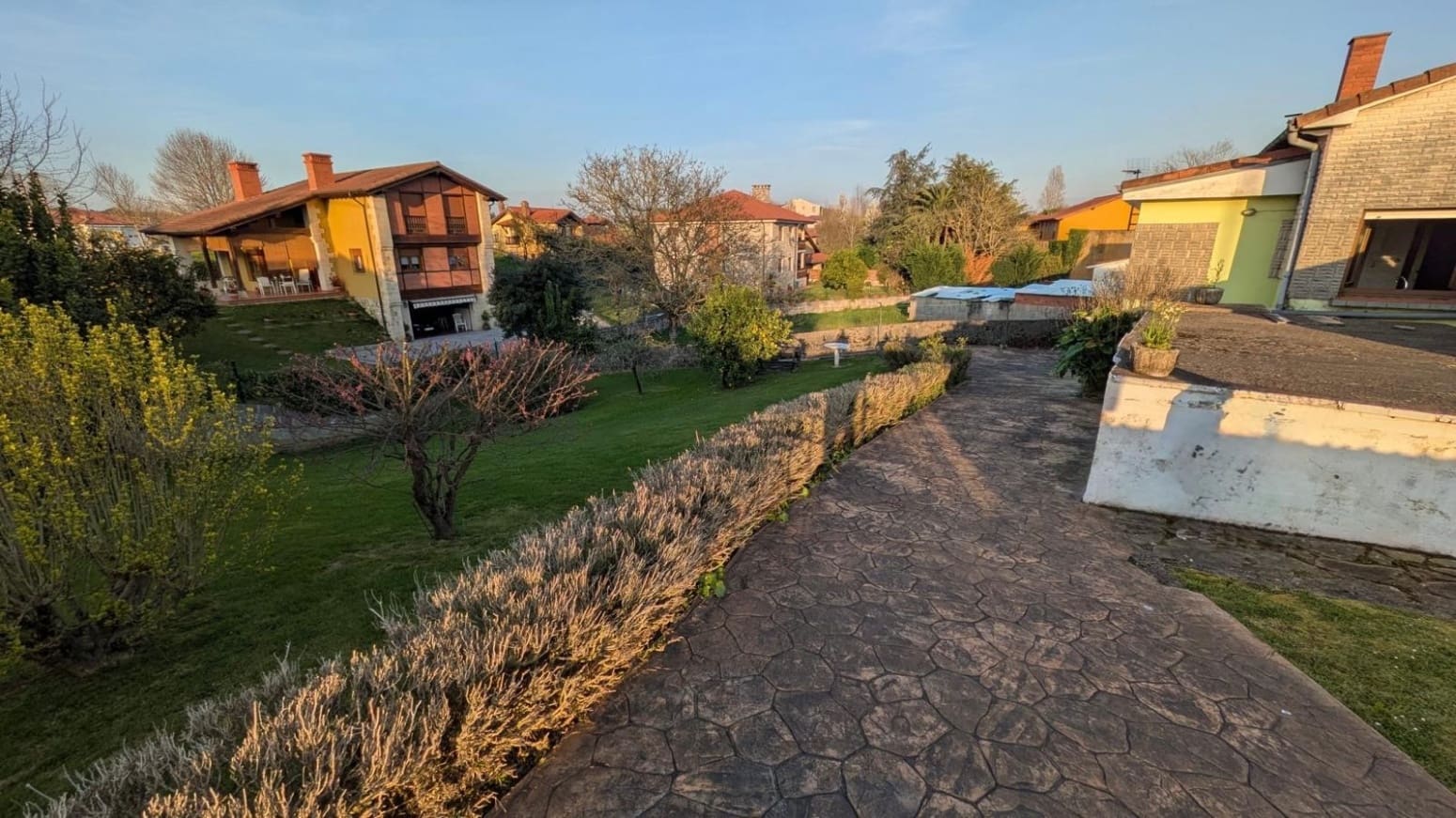 3 bedroom Villa for sale in Reocin with garage - € 299,000 (Ref: 9964819)