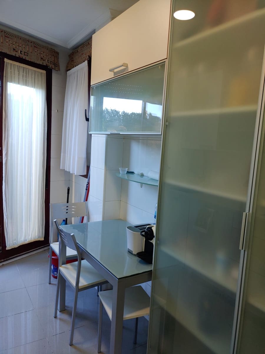 Piso de 3 habitaciones en Santander en alquiler con piscina garaje - 1.300 € (Ref: 9966281)
