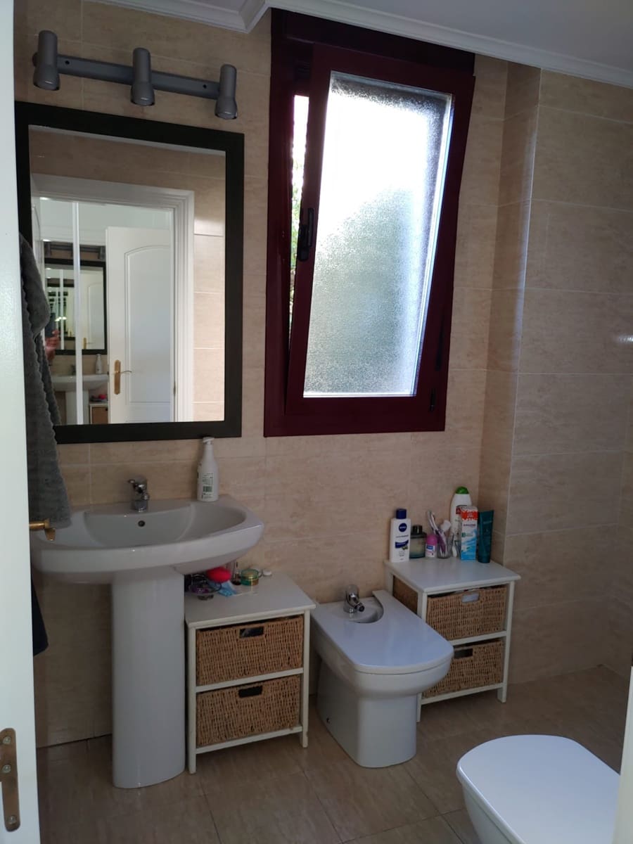 Piso de 3 habitaciones en Santander en alquiler con piscina garaje - 1.300 € (Ref: 9966281)
