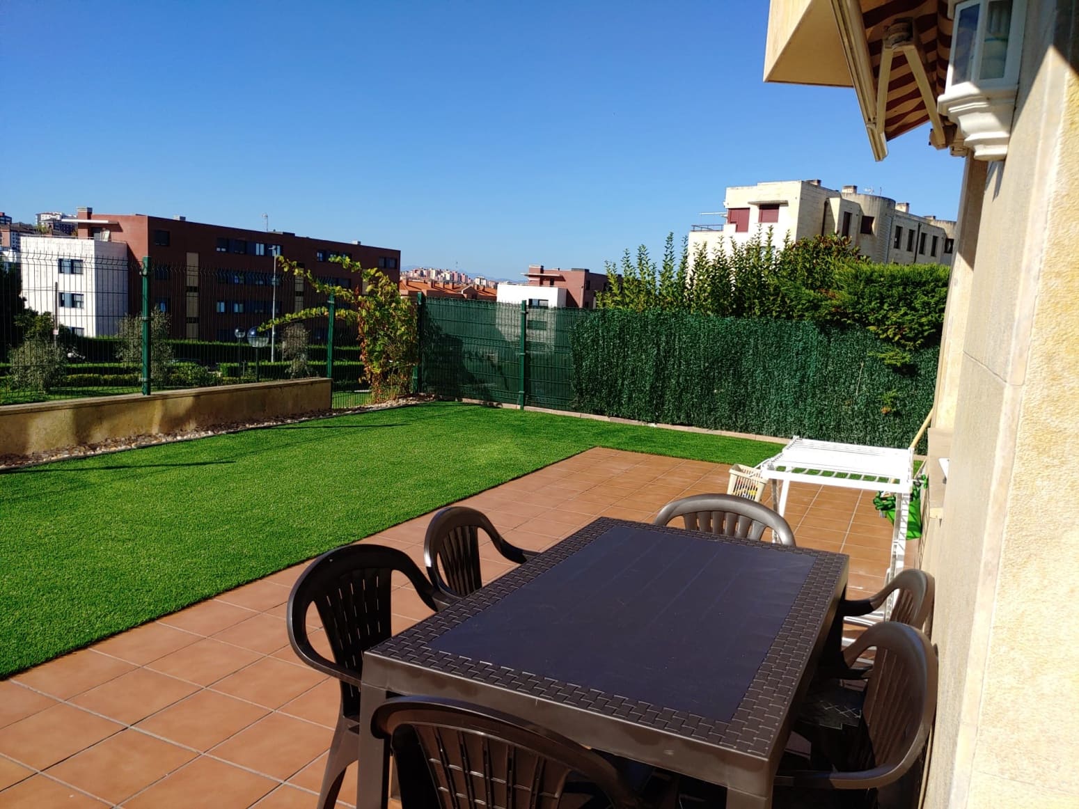 Piso de 3 habitaciones en Santander en alquiler con piscina garaje - 1.300 € (Ref: 9966281)
