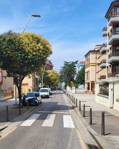 2 makuuhuone Asunto vuokrattavana paikassa Santander mukana 
autotalli - 850 € (Ref: 9966282)