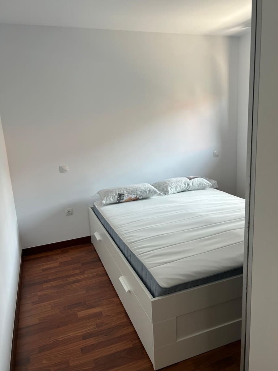 2 makuuhuone Asunto vuokrattavana paikassa Mogro mukana 
autotalli - 1 000 € (Ref: 9976870)