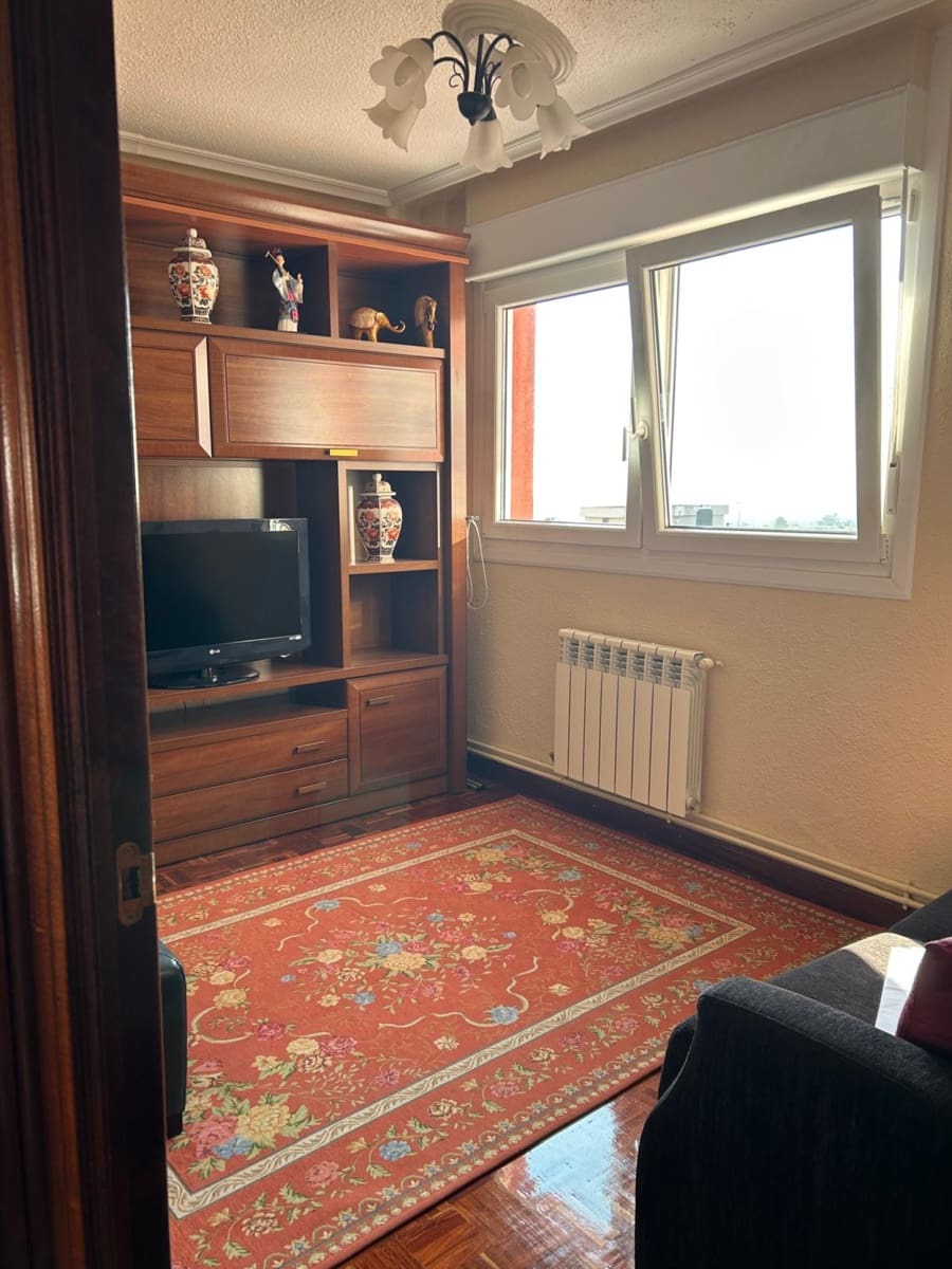 3 makuuhuone Asunto vuokrattavana paikassa Santander - 1 100 € (Ref: 9976871)