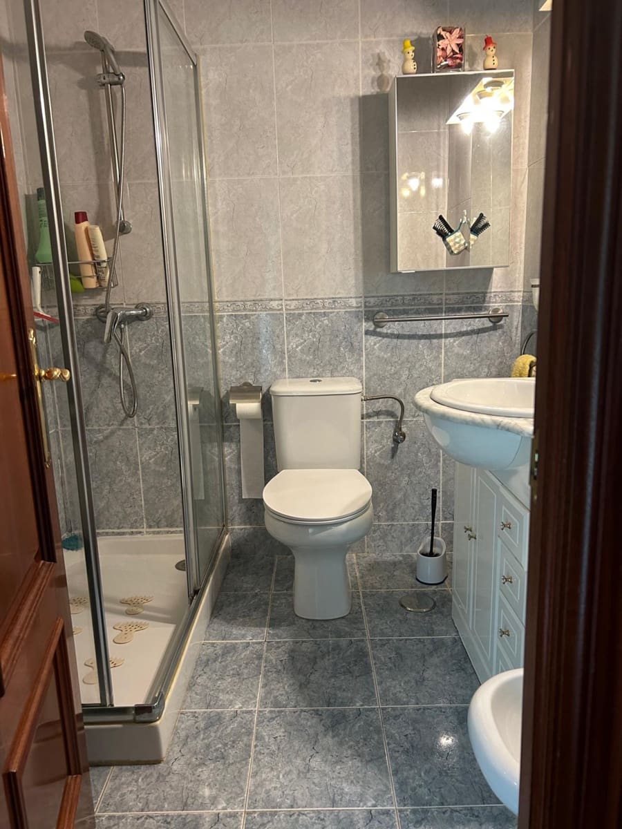 3 makuuhuone Asunto vuokrattavana paikassa Santander - 1 100 € (Ref: 9976871)