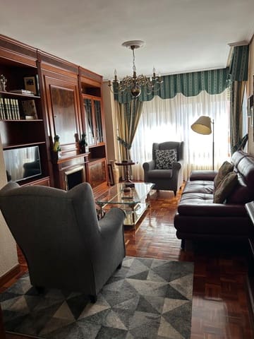 4 slaapkamer Flat te huur in Reinosa - € 850 (Ref: 9976872)