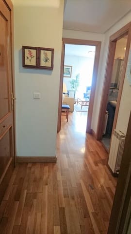 2 sypialnia Mieszkanie do wynajęcia w Santander - 800 € (Ref: 9994841)