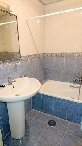 2 sypialnia Mieszkanie do wynajęcia w Santander - 800 € (Ref: 9994841)