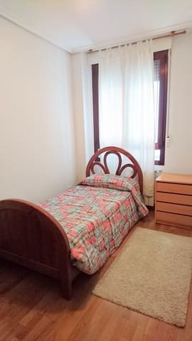 2 sypialnia Mieszkanie do wynajęcia w Santander - 800 € (Ref: 9994841)