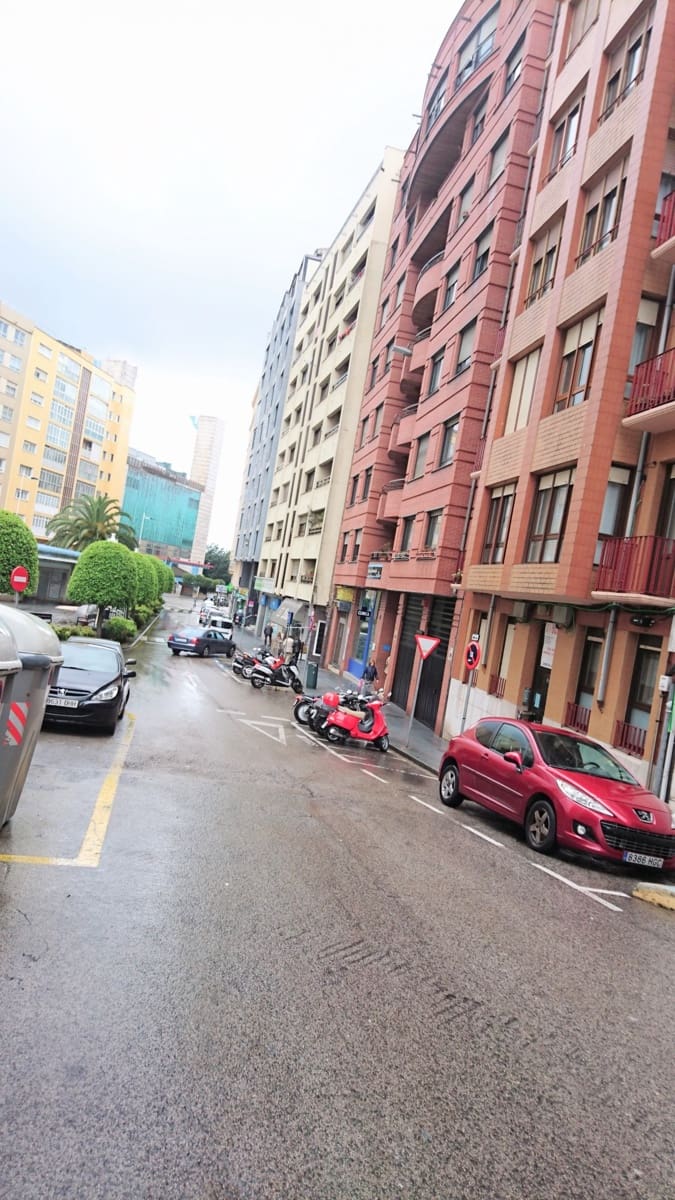 2 sypialnia Mieszkanie do wynajęcia w Santander - 800 € (Ref: 9994841)
