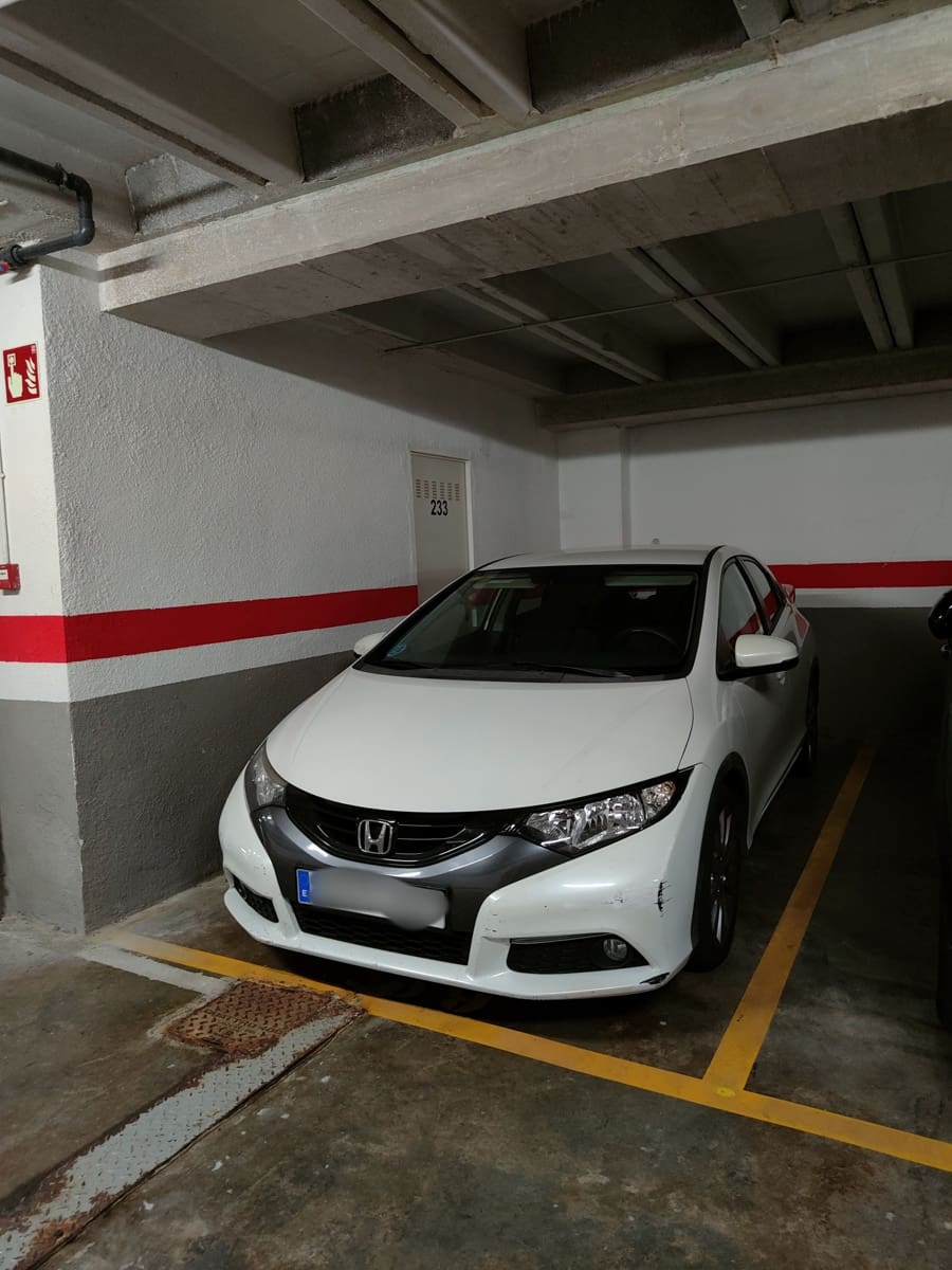 3 sovrum Lägenhet att hyra i Santander med pool garage - 1 200 € (Ref: 9996710)