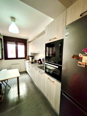 3 makuuhuone Asunto vuokrattavana paikassa Santander - 1 200 € (Ref: 9996710)
