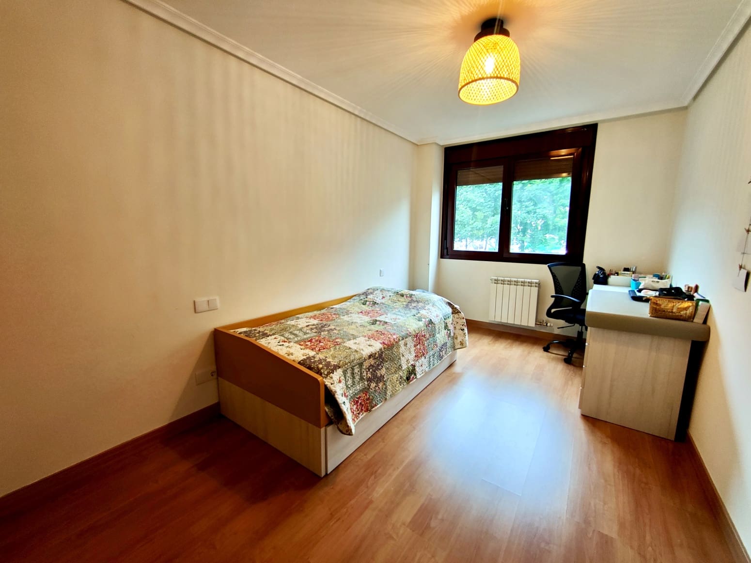 3 sovrum Lägenhet att hyra i Santander med pool garage - 1 200 € (Ref: 9996710)