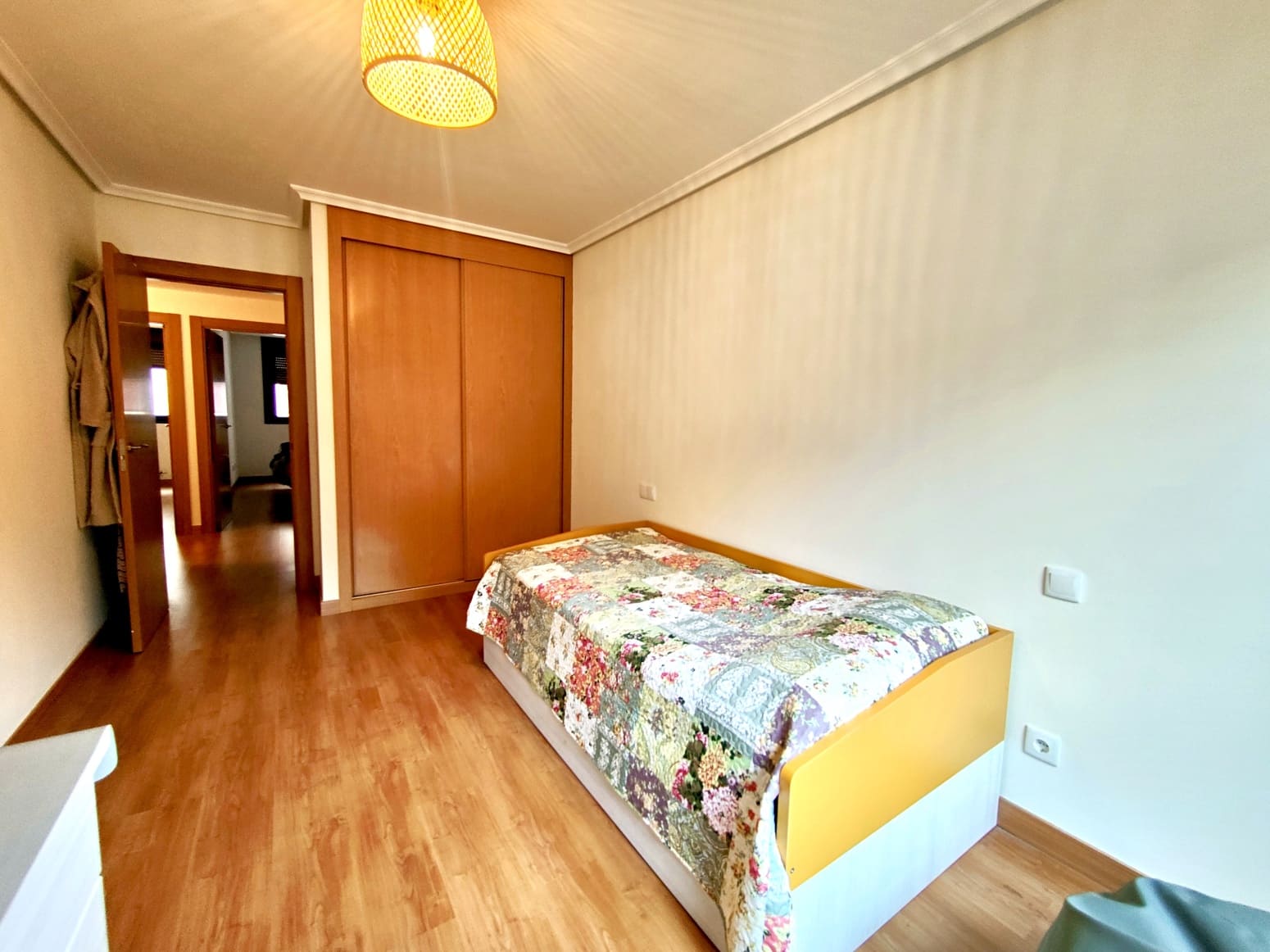 3 sovrum Lägenhet att hyra i Santander med pool garage - 1 200 € (Ref: 9996710)