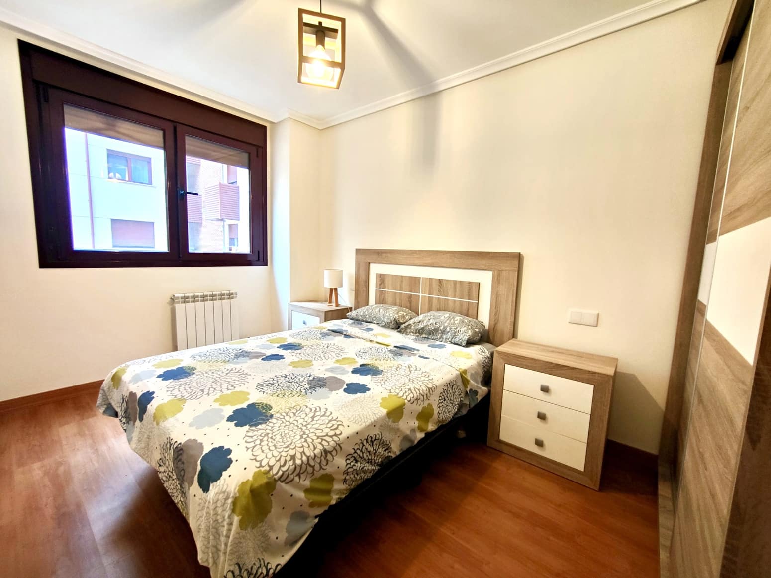 3 sovrum Lägenhet att hyra i Santander med pool garage - 1 200 € (Ref: 9996710)
