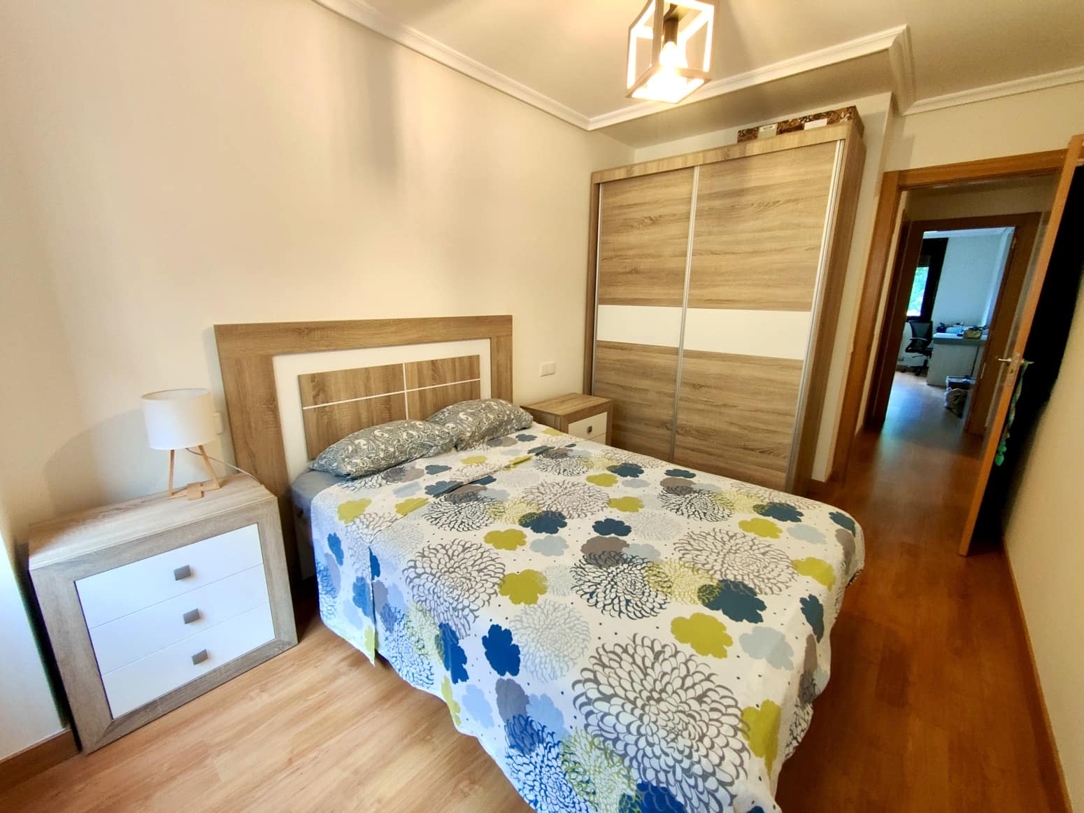 3 sovrum Lägenhet att hyra i Santander med pool garage - 1 200 € (Ref: 9996710)
