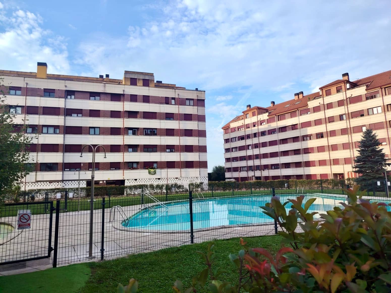 3 sovrum Lägenhet att hyra i Santander med pool garage - 1 200 € (Ref: 9996710)