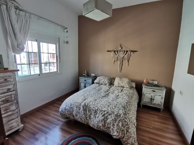 2 sovrum Lägenhet till salu i San Cristóbal de La Laguna med garage - 250 000 € (Ref: 10021274)