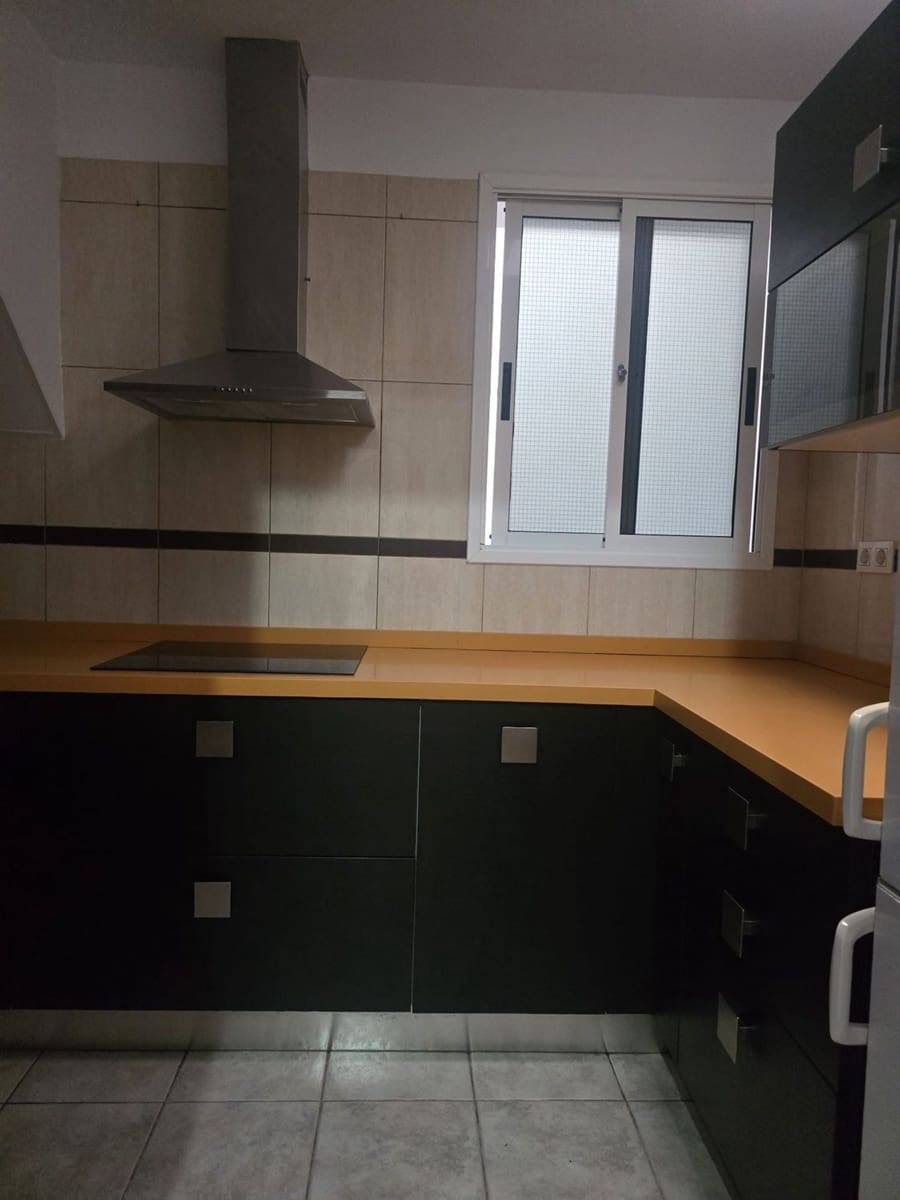 2 slaapkamer Appartement te koop in San Cristobal de La Laguna met garage - € 250.000 (Ref: 10021274)