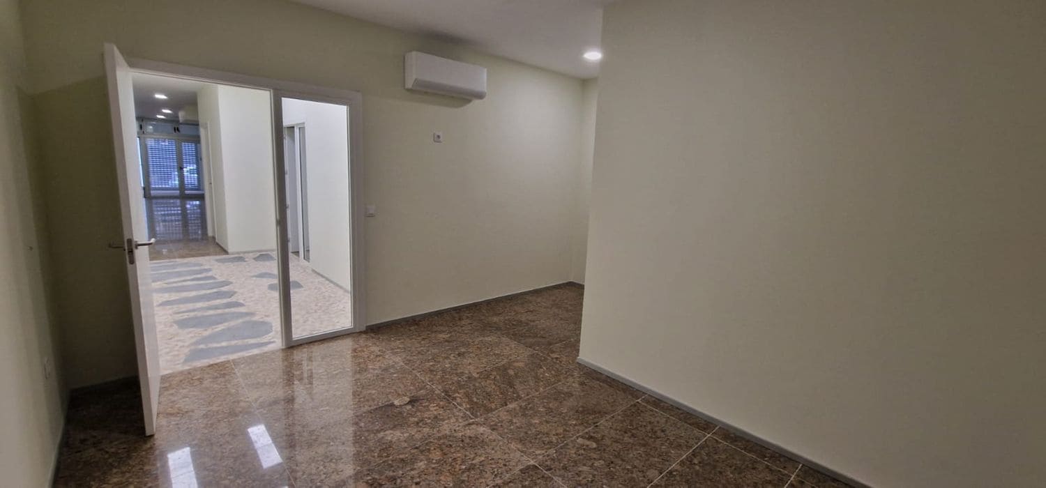 2 slaapkamer Appartement te koop in Santa Cruz de Tenerife met garage - € 250.000 (Ref: 10021277)